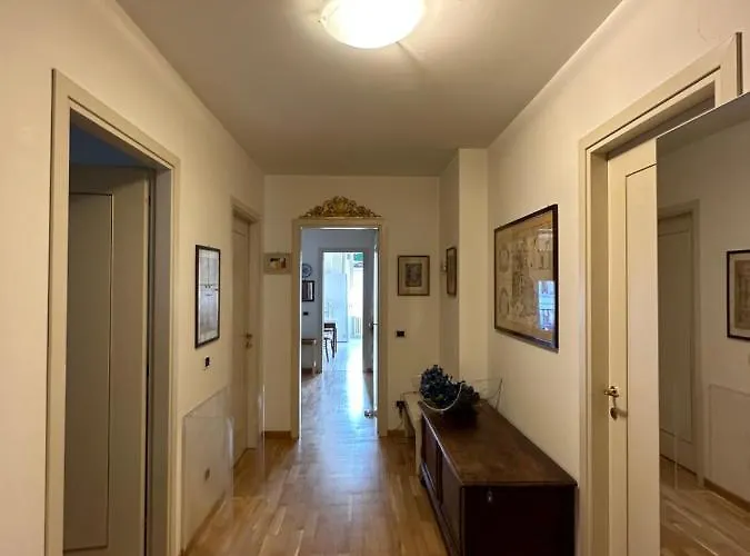 Esmeralda Venedigs Lido